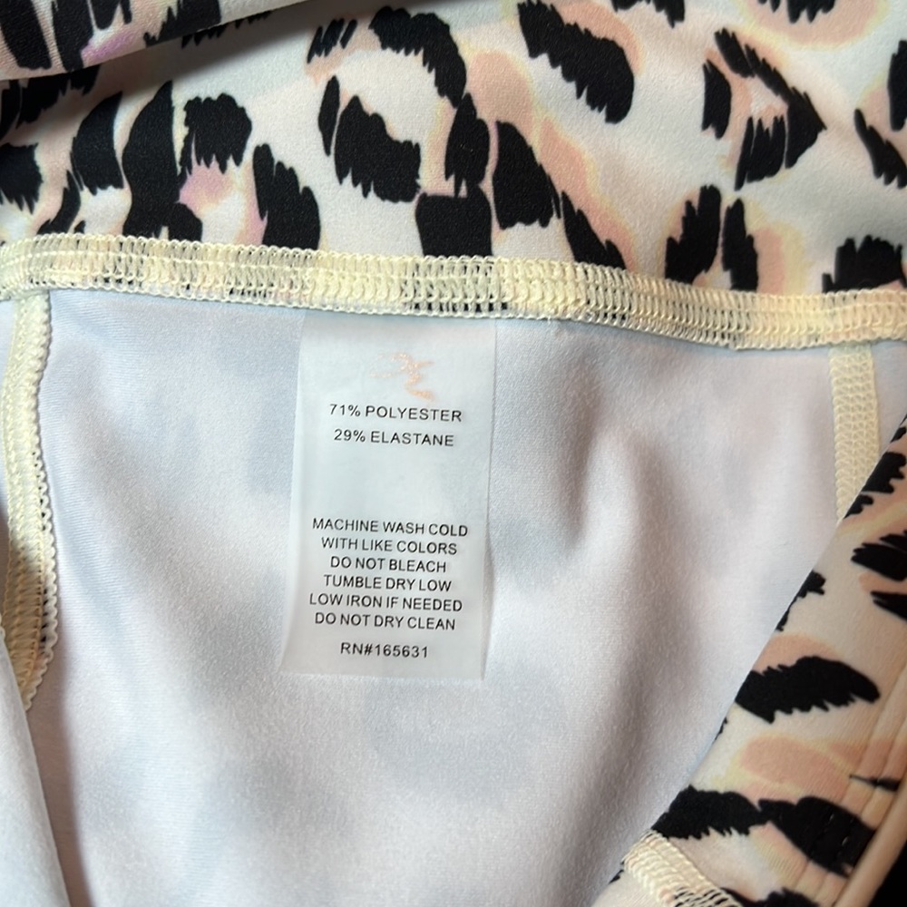 New Johnny Was Calme Endurance High Waist Legging Pockets 7/8 Cheetah Size Small - Picture 8 of 10